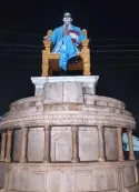 நினைவுகளின் மீதான போர்: சிலைகளும் சமூக உளவியலும்
