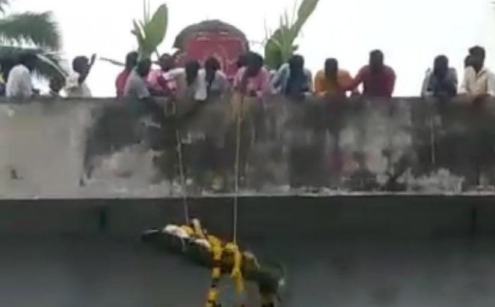 dalit dead body in narayanapuram