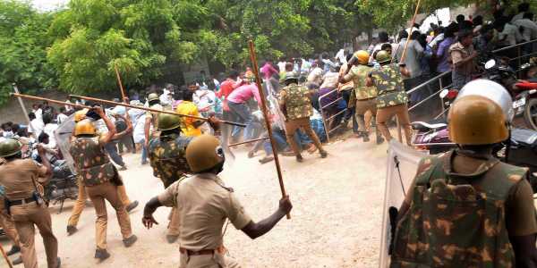 police attack tuticorin