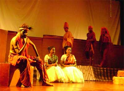 Pralayan's Drama 'Pari Padu Kalam'