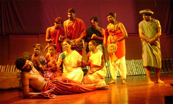 Pralayan's Drama 'Pari Padu Kalam'