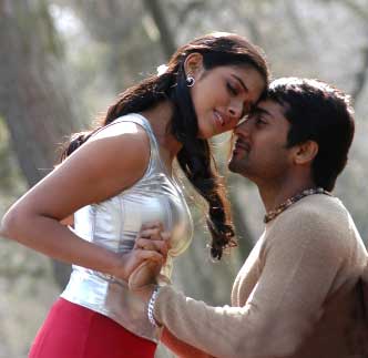 Ashin and Surya in 'Ghajini'