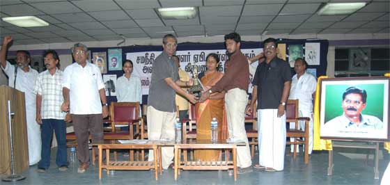 Ilangovan, Azhakiya Periyavan, Suba.veerapandian, Poonguzhali, Christudoss Gandhi, Oviya and Kolattur Mani