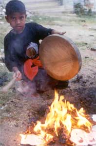 Dalth child with parai