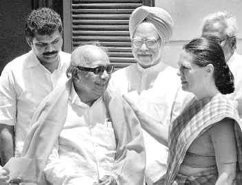 Karunanidhi and sonia gandhi