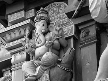 Vinayagar_stratue_370