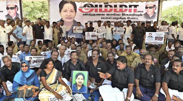 admk protest