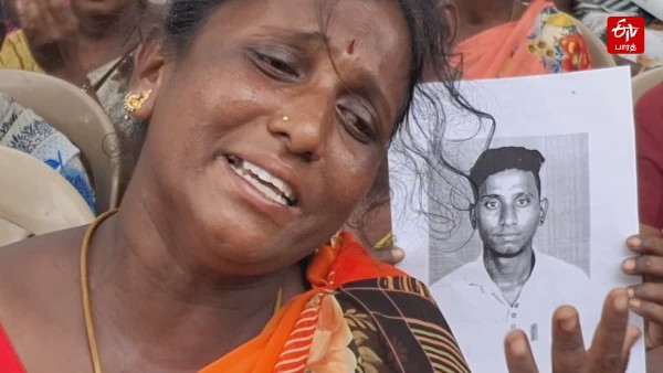 azhakenthiran mother