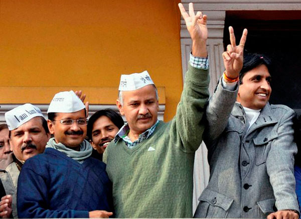 arvind kejriwal and his party members