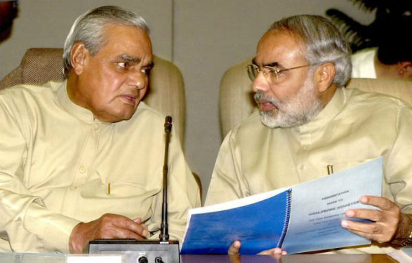 vajpayee modi 600