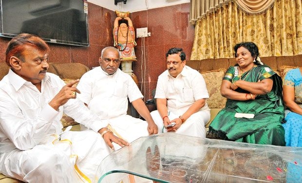 Vijayakanth with BJP Leaders