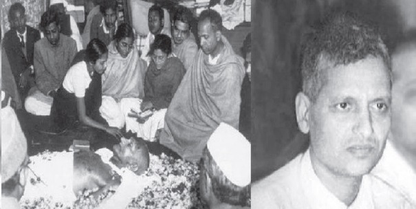 gandhi in death bed