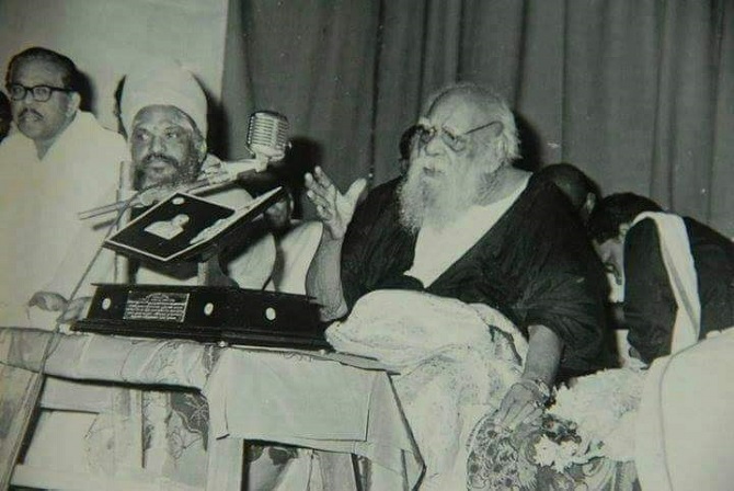 periyar and kundrakudi adikalar on stage