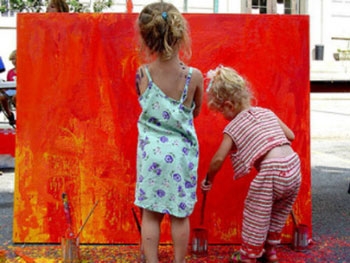 kids painting