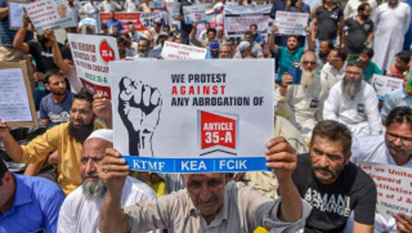 kashmir protestagainst35A 600