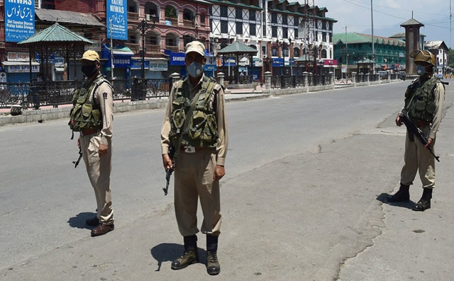 military in kashmir 640